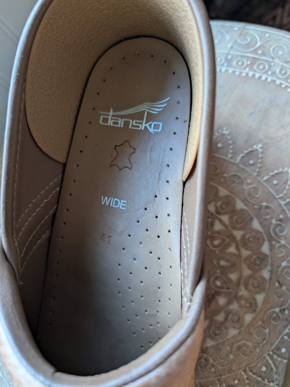 Like new Dansko clogs Wide - Picture 5 of 6